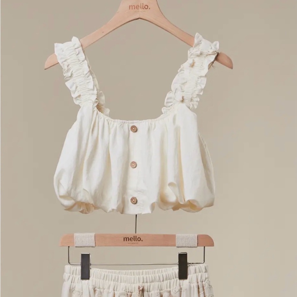 Bubble Hem Cropped Top
- Cream